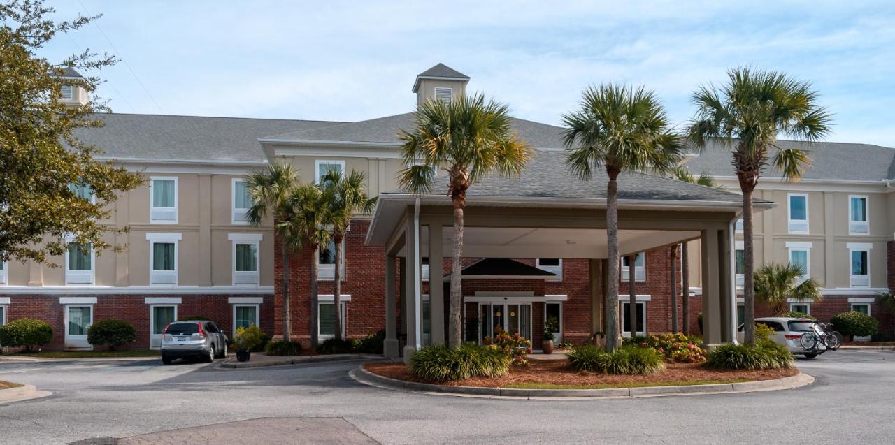 Comfort Inn & Suites Patriots Point Маунт Плезант Екстериор снимка
