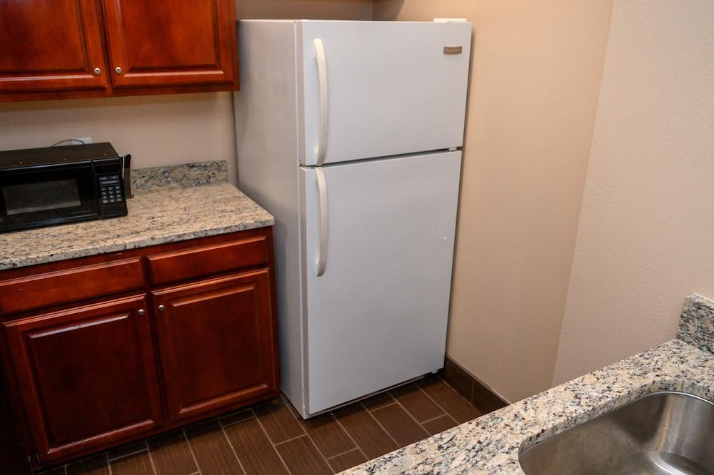 Comfort Inn & Suites Patriots Point Маунт Плезант Екстериор снимка