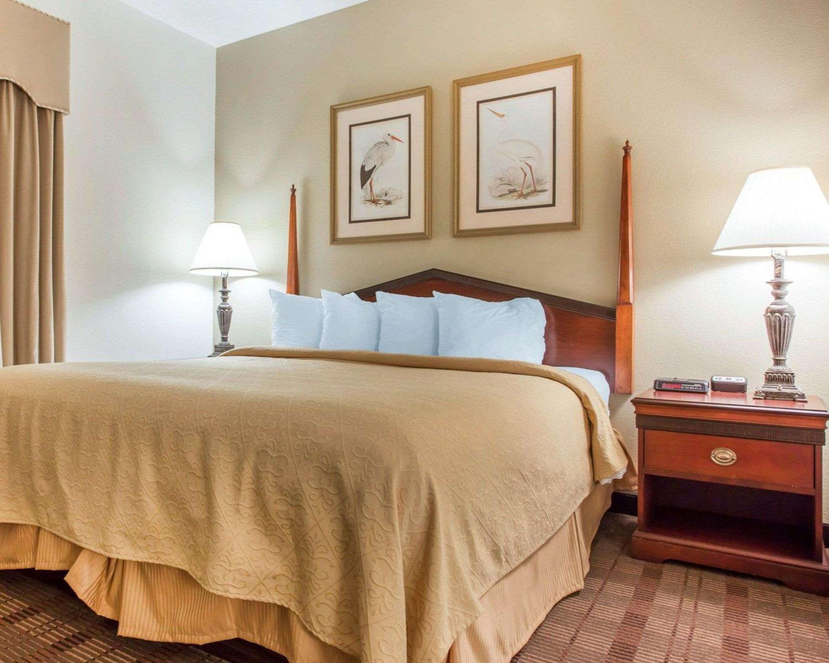 Comfort Inn & Suites Patriots Point Маунт Плезант Екстериор снимка