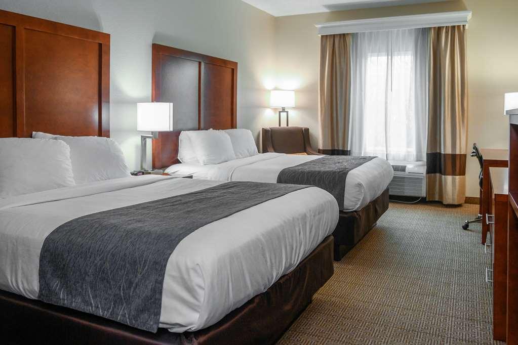 Comfort Inn & Suites Patriots Point Маунт Плезант Стая снимка