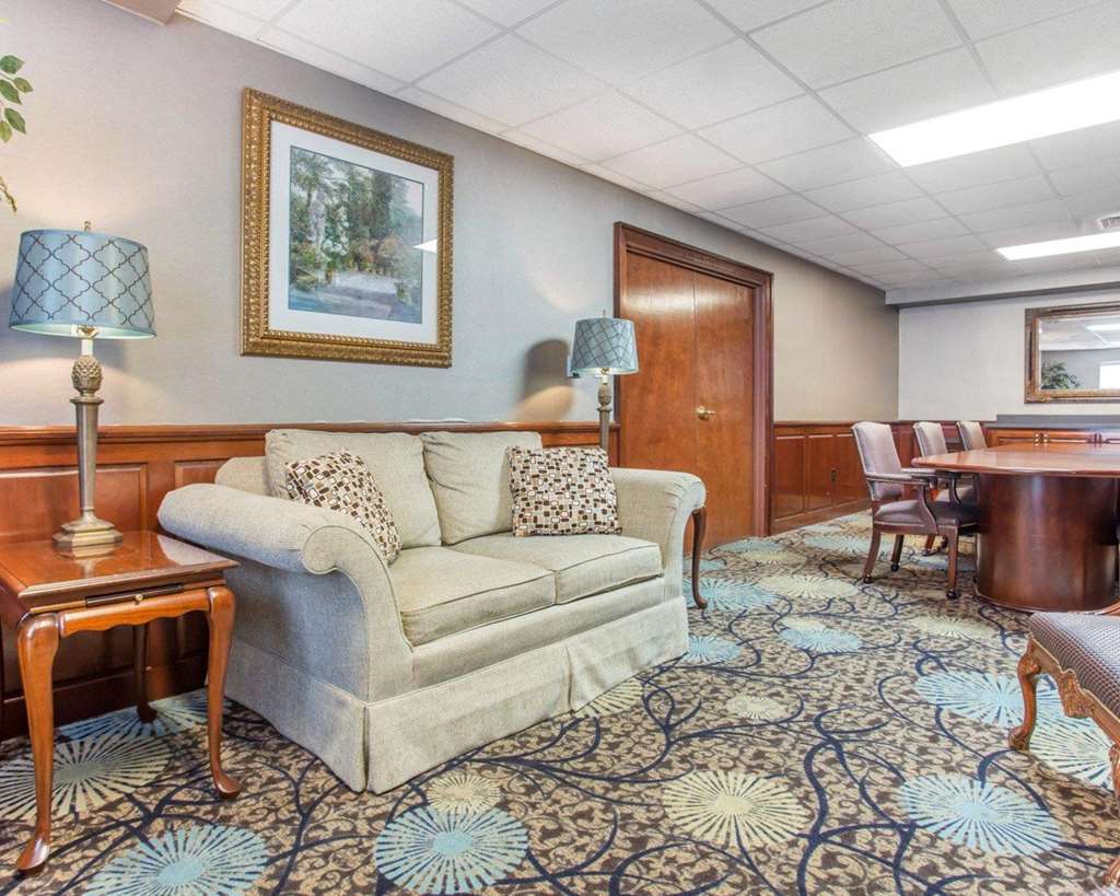 Comfort Inn & Suites Patriots Point Маунт Плезант Съоръжения снимка